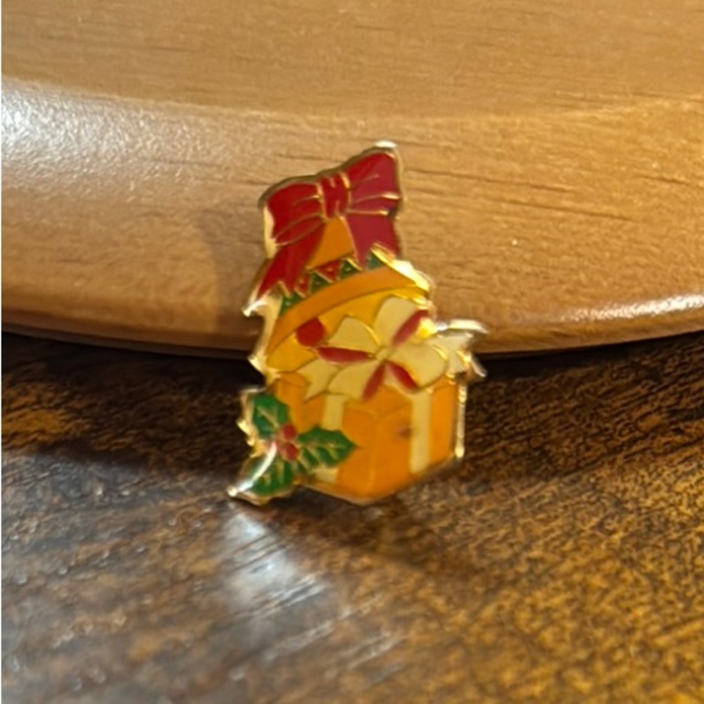 Festive Gold and Red Gift Brooch